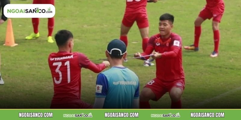 Tập chuyên sâu cùng dây kháng lực cho cầu thủ bóng đá