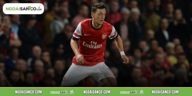 Vai trò chiến thuật của tiền vệ con thoi trong đội hình